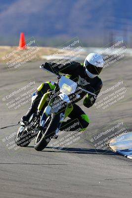 media/Jan-09-2022-SoCal Trackdays (Sun) [[2b1fec8404]]/Turns 9 and 8 (920am)/